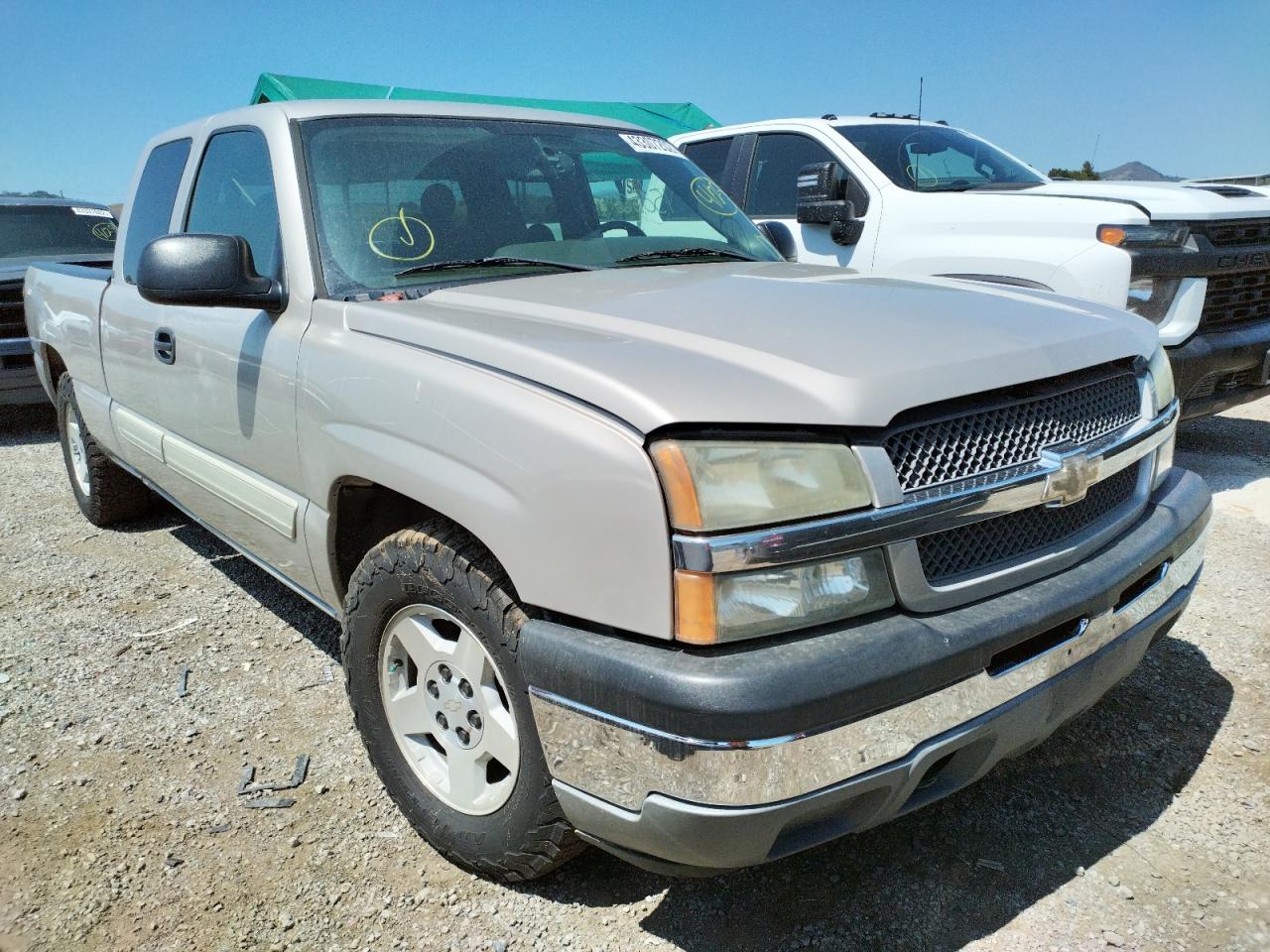 CHEVROLET SILVERADO 2005 with VIN 1GCEC19V05Z324070 - Photo from auction