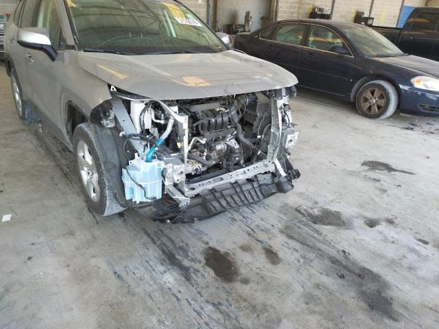 Photo 9 from auction – 2019 TOYOTA RAV4 XLE with VIN JTMP1RFV5KJ015870