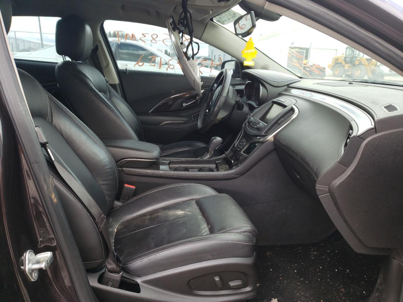 Photo 5 from auction – 2014 BUICK LACROSSE with VIN 1G4GB5GR8EF152862