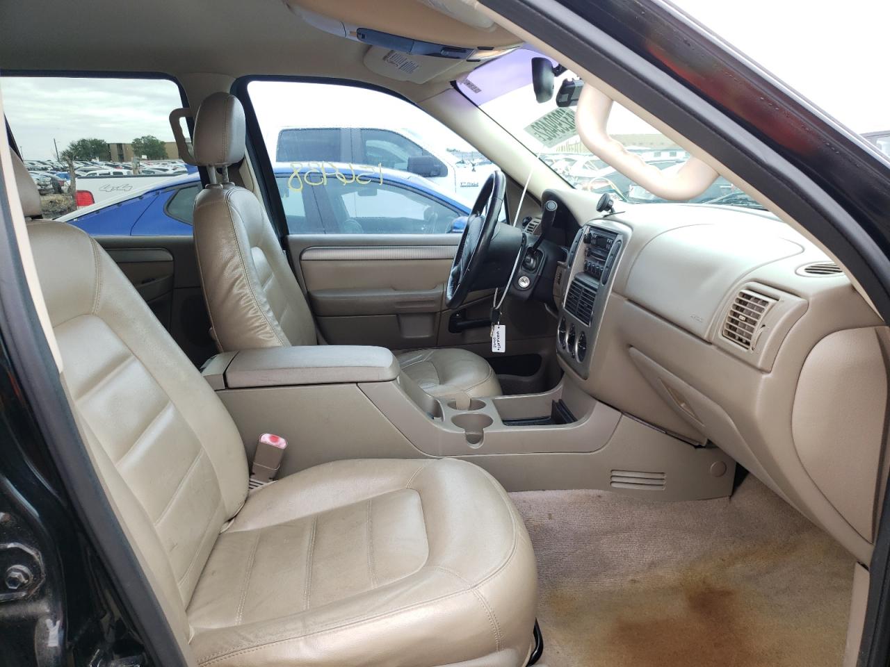 Photo 5 from auction – 2004 FORD EXPLORER X with VIN 1FMZU63K14UB67747