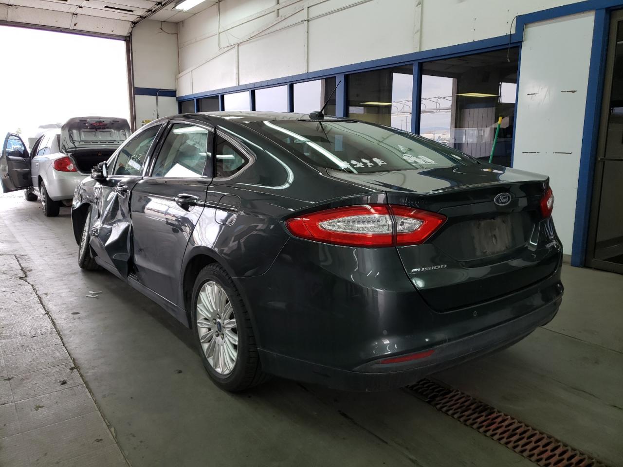 Photo 3 from auction – 2016 FORD FUSION SE with VIN 3FA6P0LU1GR196566
