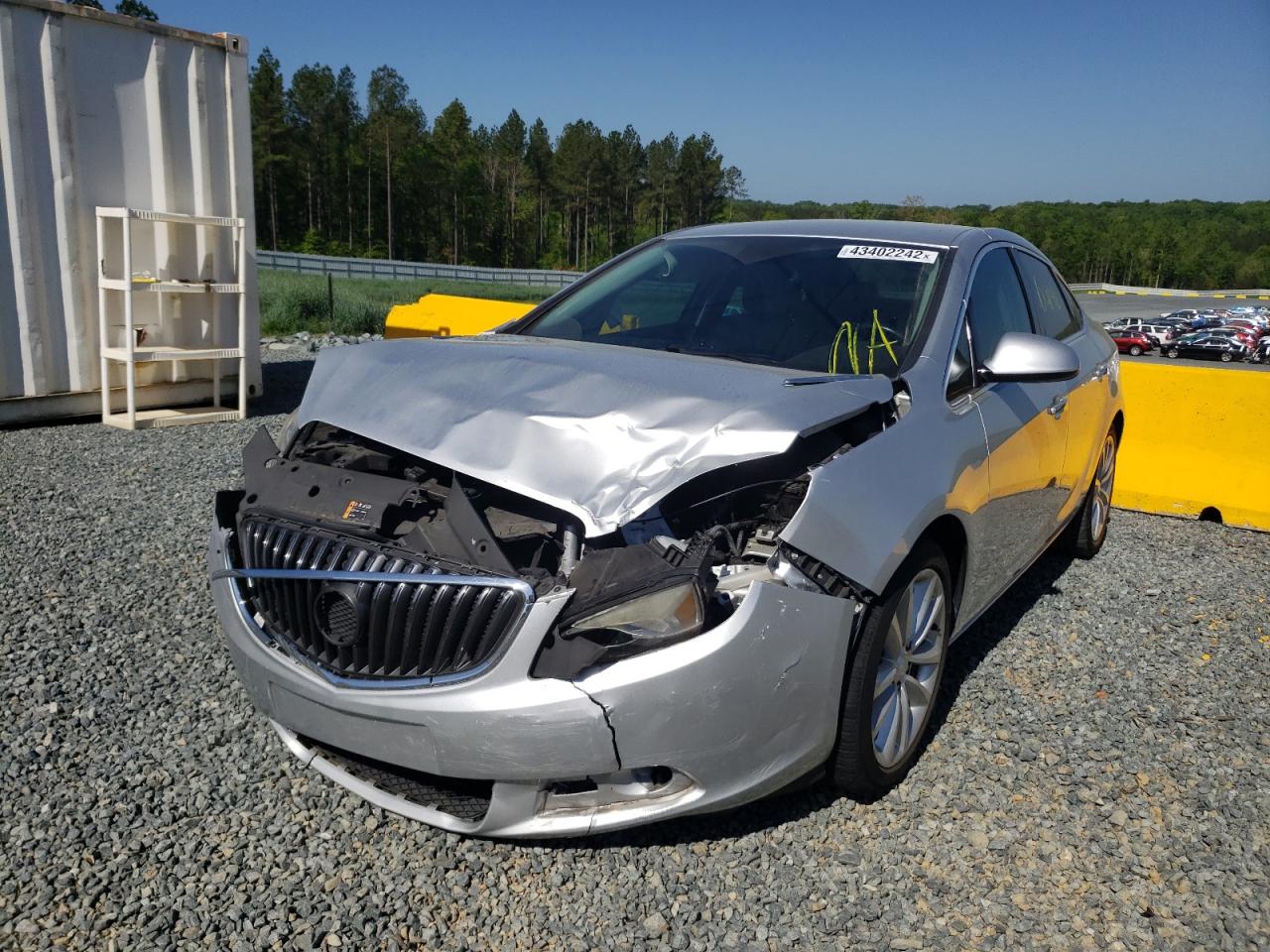 Photo 2 from auction – 2014 BUICK VERANO with VIN 1G4PP5SK8E4106990