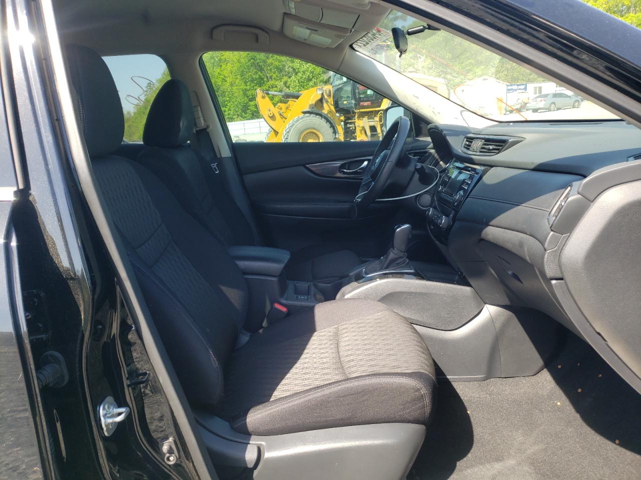Photo 5 from auction – 2017 NISSAN ROGUE SV with VIN 5N1AT2MV1HC826018