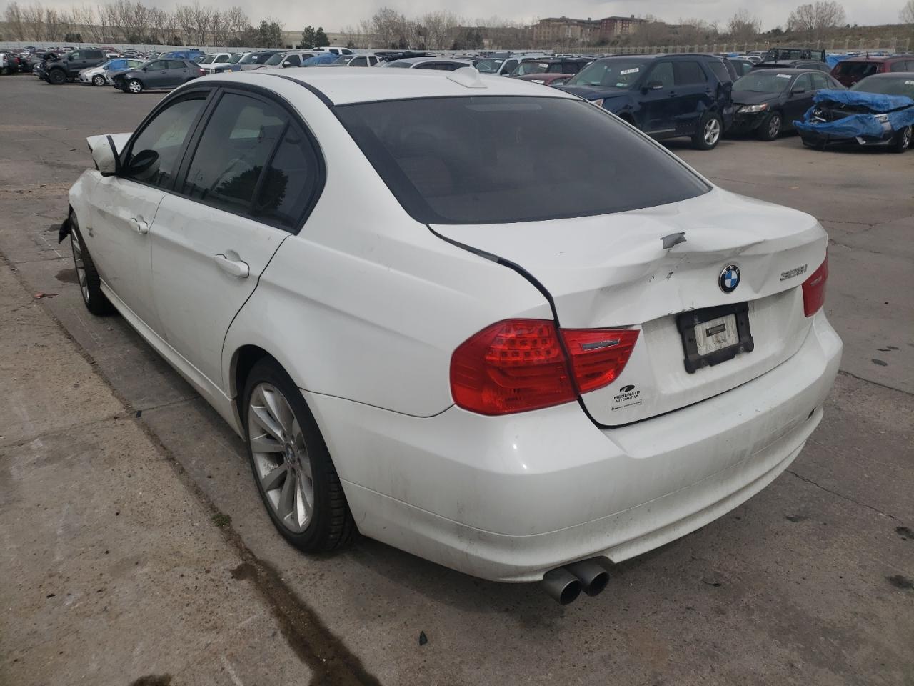 Photo 13 from auction – 2011 BMW 328 XI with VIN WBAPK7C59BF084275