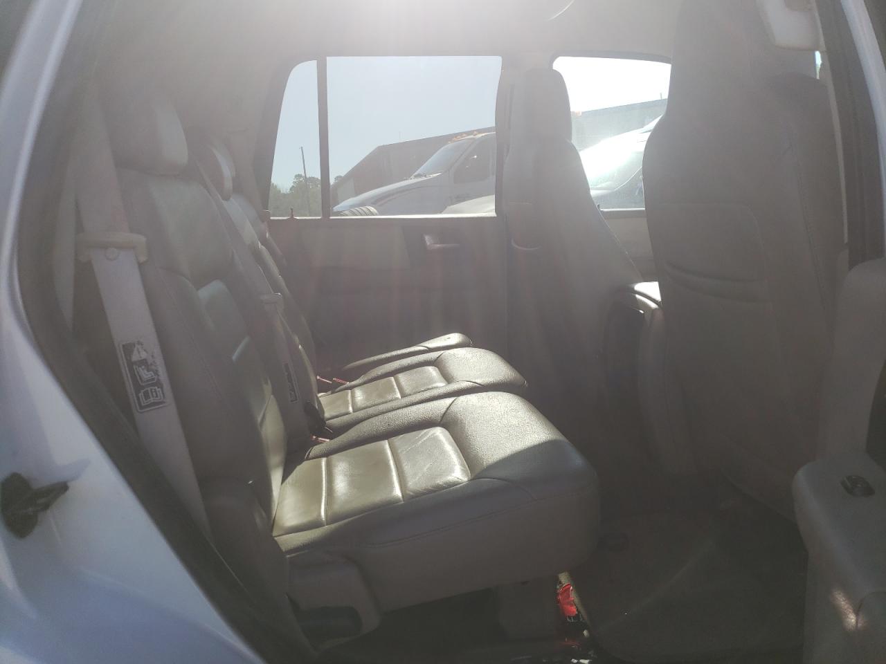 Photo 6 from auction – 2003 FORD EXPEDITION with VIN 1FMRU17W83LB98790