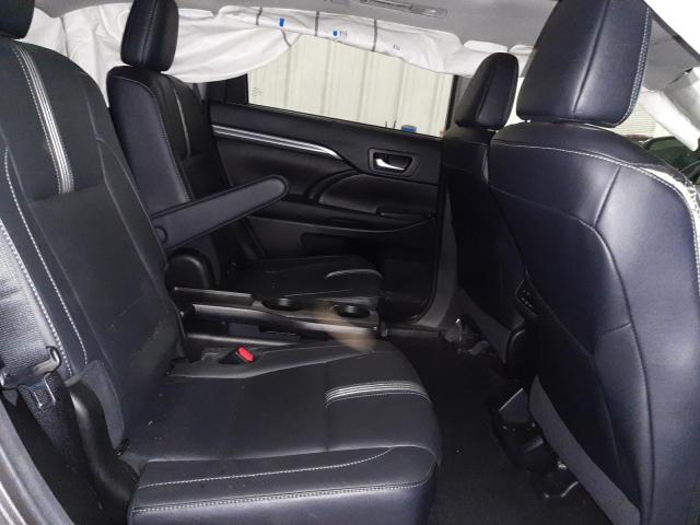 Photo 6 from auction – 2017 TOYOTA HIGHLANDER with VIN 5TDKZRFH4HS516046