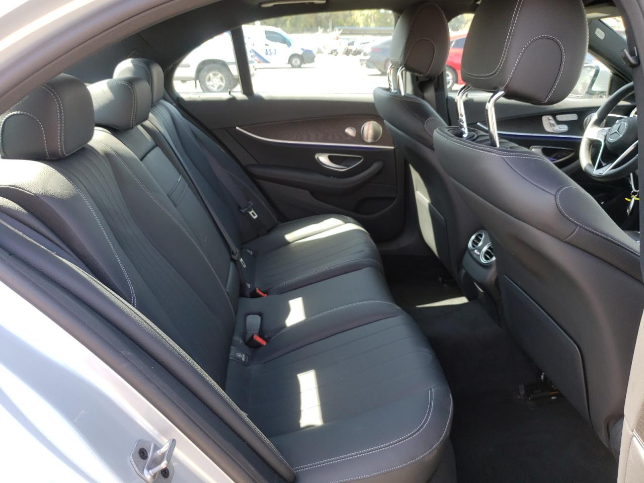Photo 6 from auction – 2022 MERCEDES-BENZ E 350 with VIN W1KZF8DB3NB025668