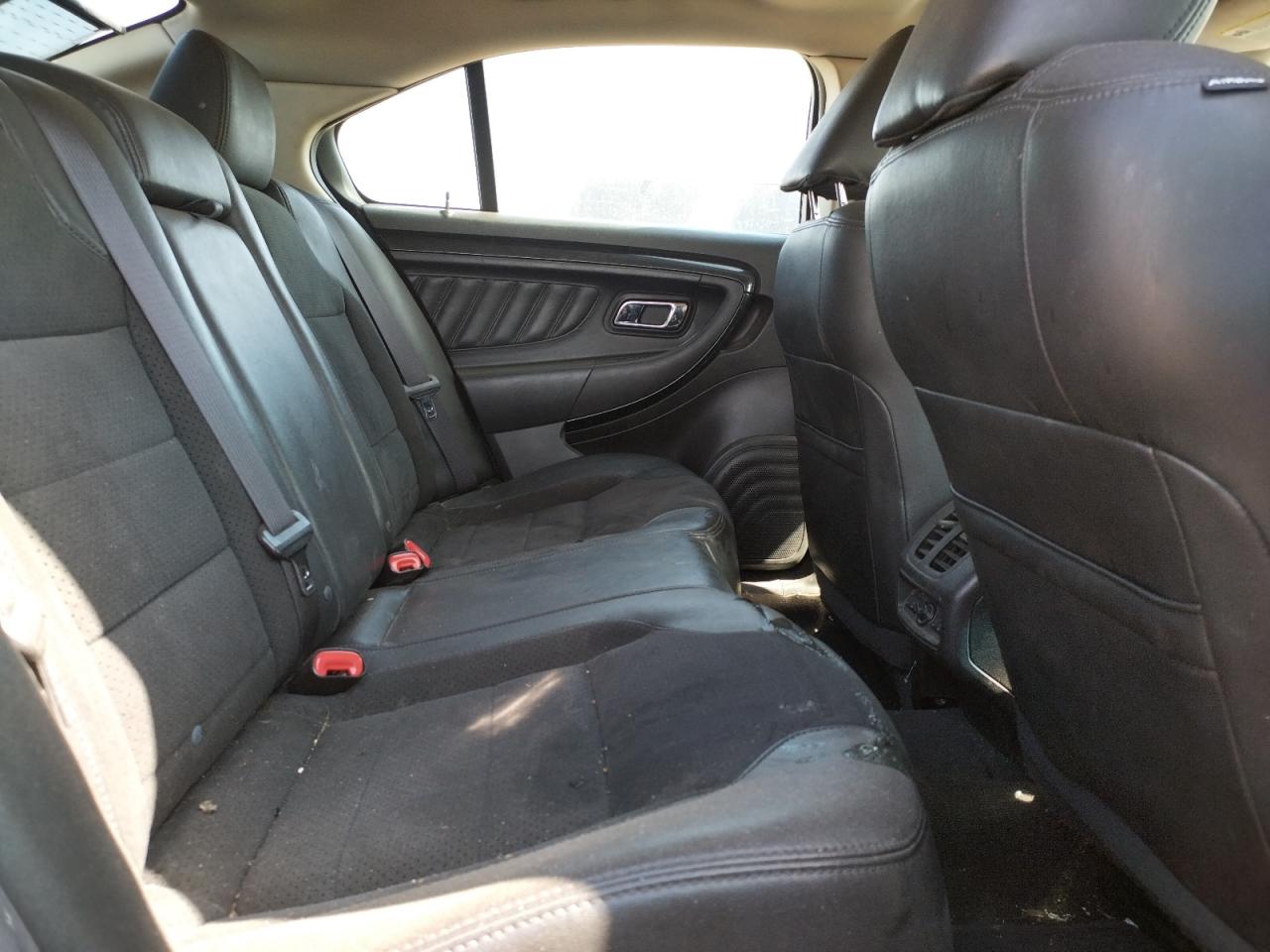Photo 6 from auction – 2010 FORD TAURUS SHO with VIN 1FAHP2KT4AG119508