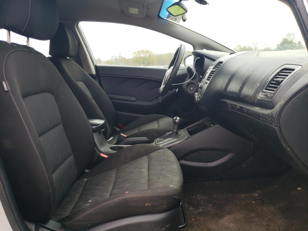 Photo 5 from auction – 2014 KIA FORTE LX with VIN KNAFK4A64E5149761