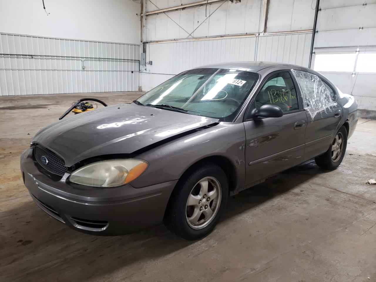 Photo 2 from auction – 2004 FORD TAURUS SE with VIN 1FAFP53U04G171416