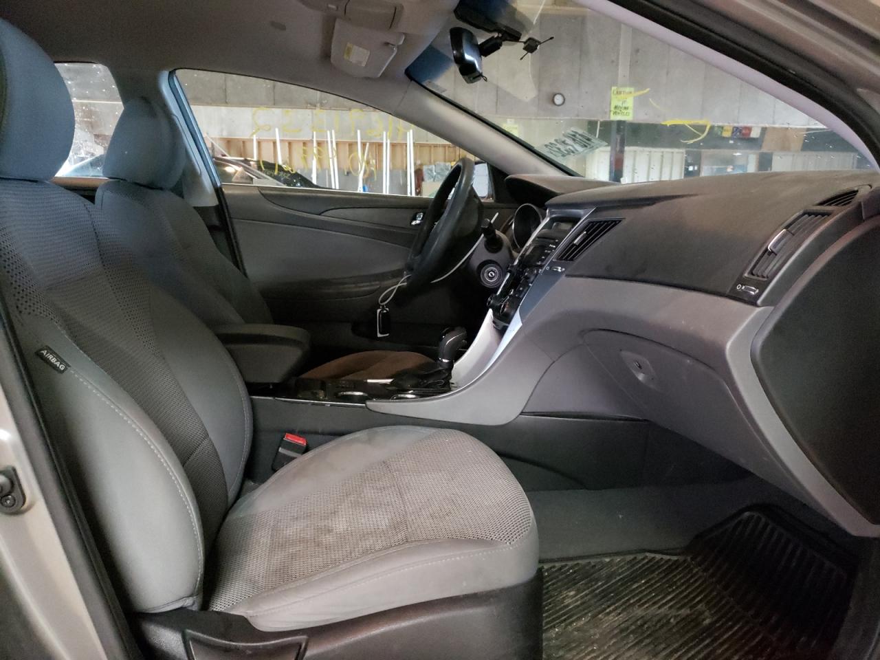 Photo 5 from auction – 2013 HYUNDAI SONATA GLS with VIN 5NPEB4AC3DH540242