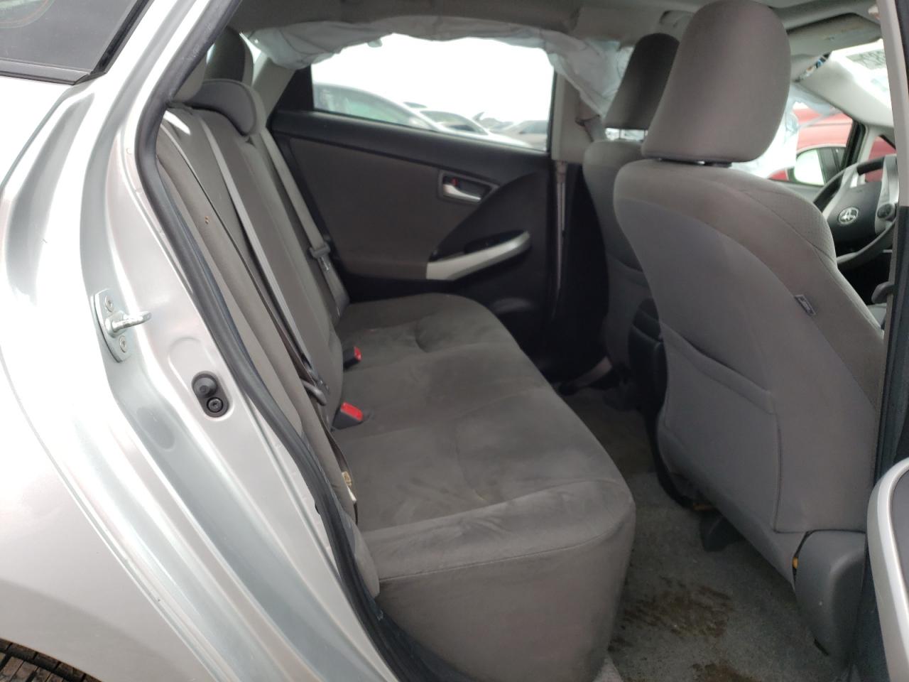 Photo 6 from auction – 2013 TOYOTA PRIUS with VIN JTDKN3DU1D5652790