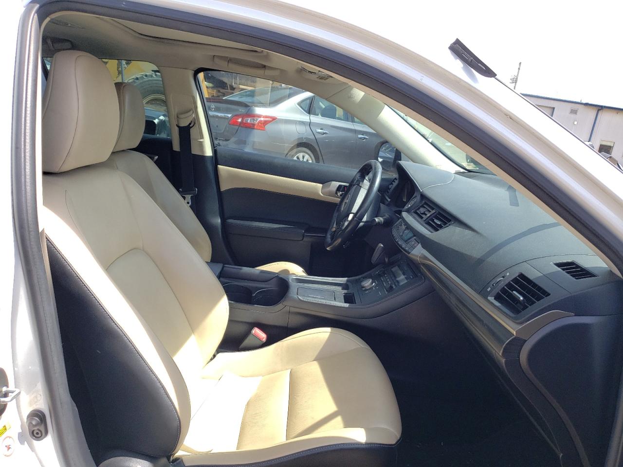 Photo 5 from auction – 2014 LEXUS CT 200 with VIN JTHKD5BH9E2183261