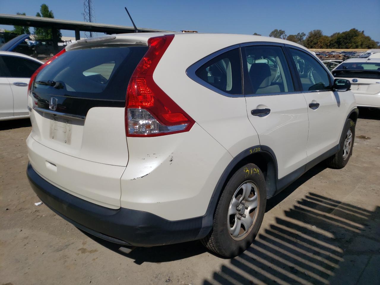 Photo 4 from auction – 2014 HONDA CR-V LX with VIN 5J6RM3H36EL030874