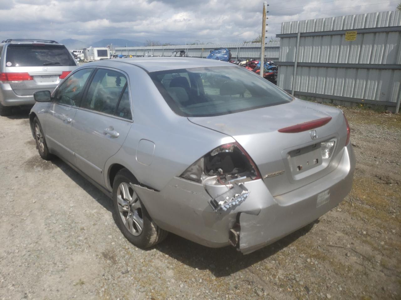 Photo 3 from auction – 2007 HONDA ACCORD LX with VIN 1HGCM56417A034110