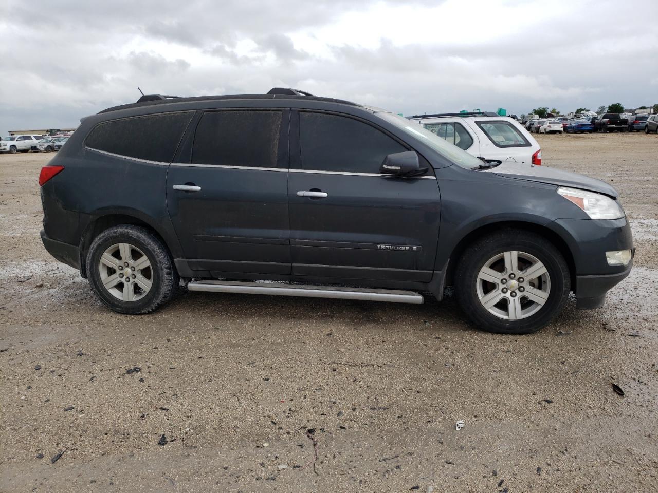 Photo 9 from auction – 2009 CHEVROLET TRAVERSE L with VIN 1GNER23D99S181503
