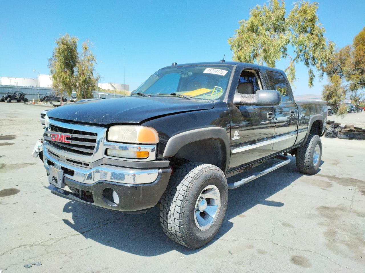 Photo 2 from auction – 2005 GMC SIERRA K25 with VIN 1GTHK23295F921465