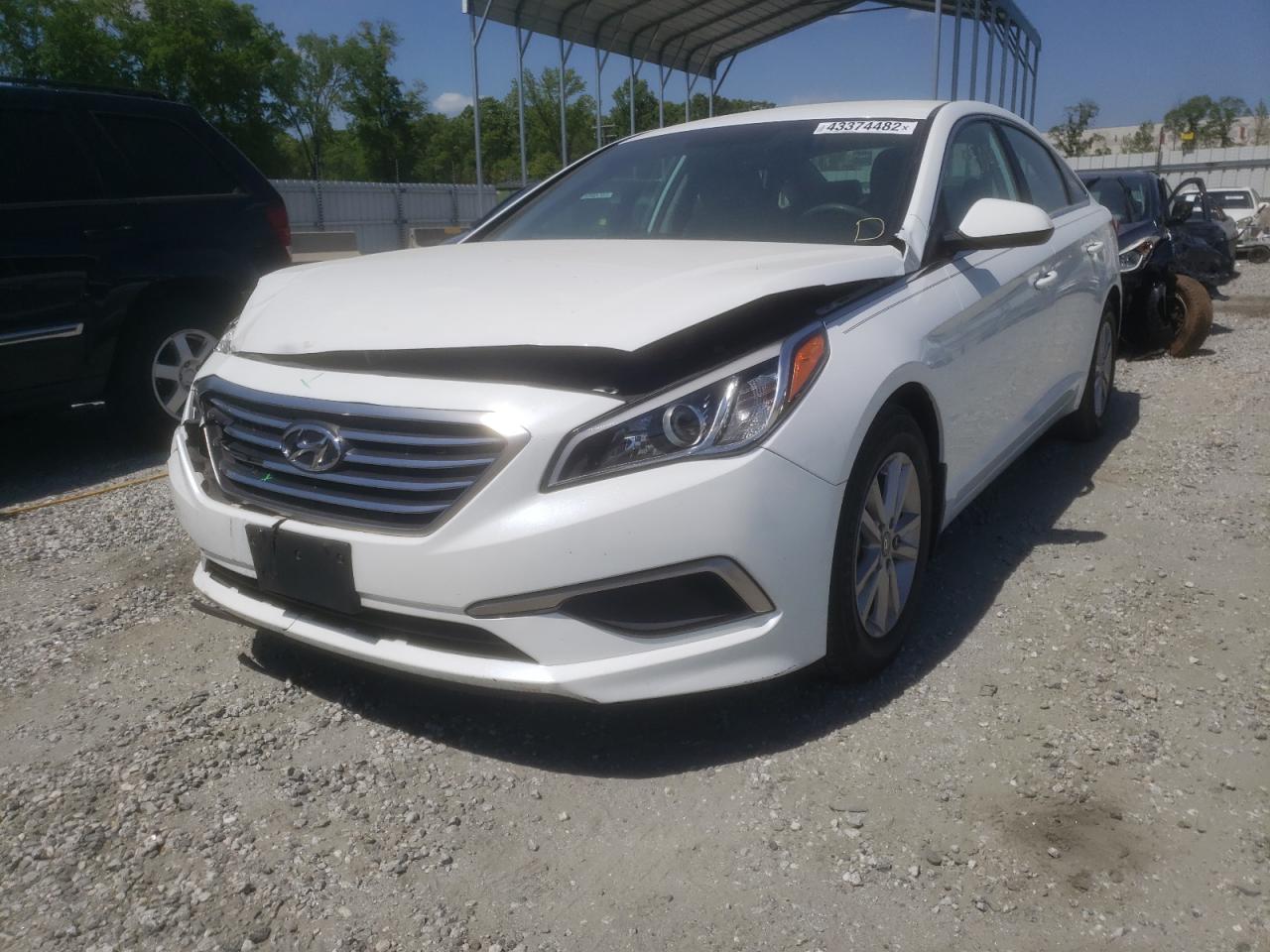 Photo 2 from auction – 2016 HYUNDAI SONATA SE with VIN 5NPE24AF7GH323937