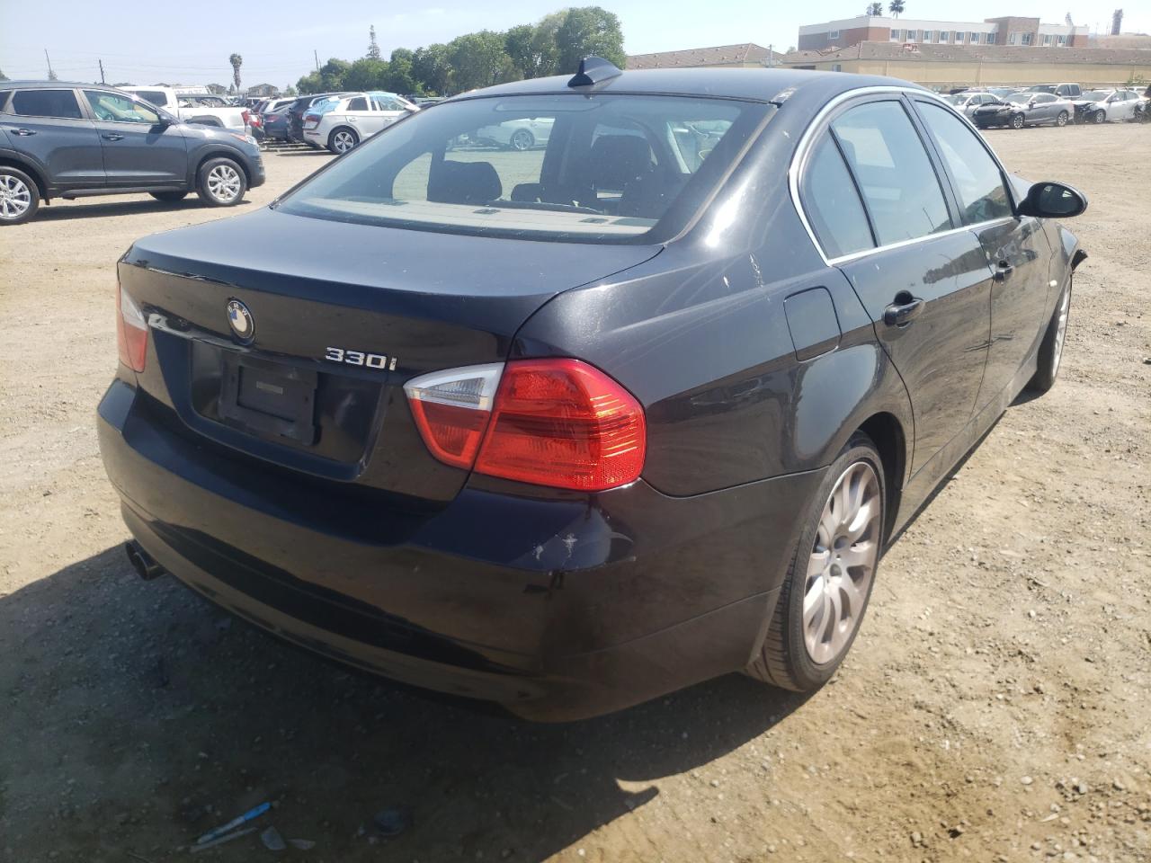Photo 4 from auction – 2006 BMW 330 I with VIN WBAVB33546KS38601