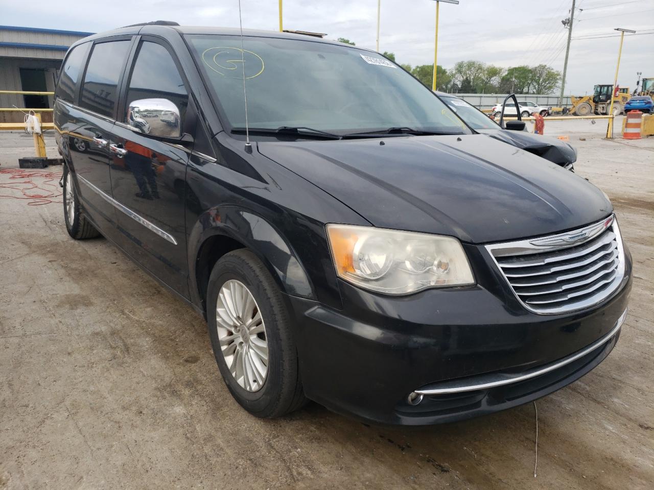 Photo 1 from auction – 2012 CHRYSLER TOWN & COU with VIN 2C4RC1CG7CR287537