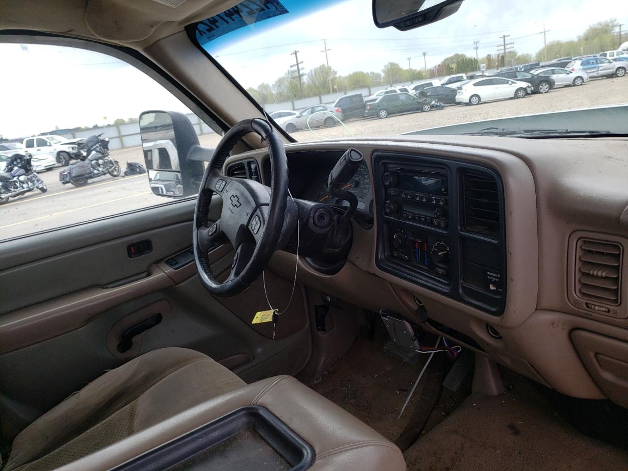 Photo 9 from auction – 2006 CHEVROLET SILVERADO with VIN 1GCHK24D66E221815