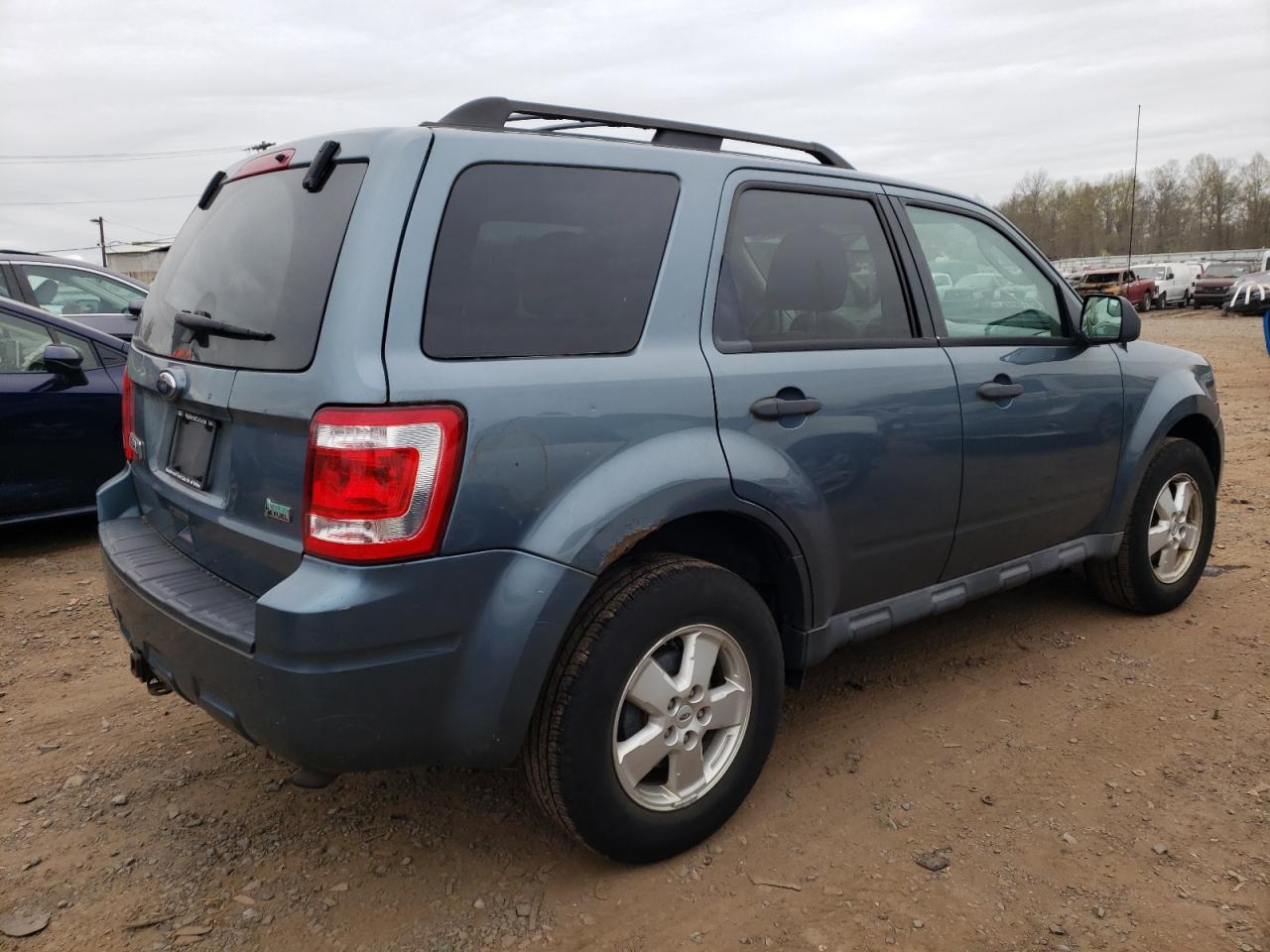 Photo 4 from auction – 2010 FORD ESCAPE with VIN 1FMCU9DG6AKA62632