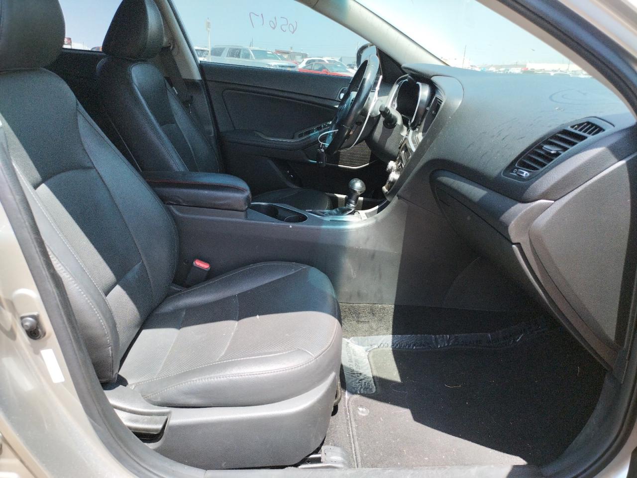 Photo 5 from auction – 2015 KIA OPTIMA SX with VIN 5XXGR4A73FG467489