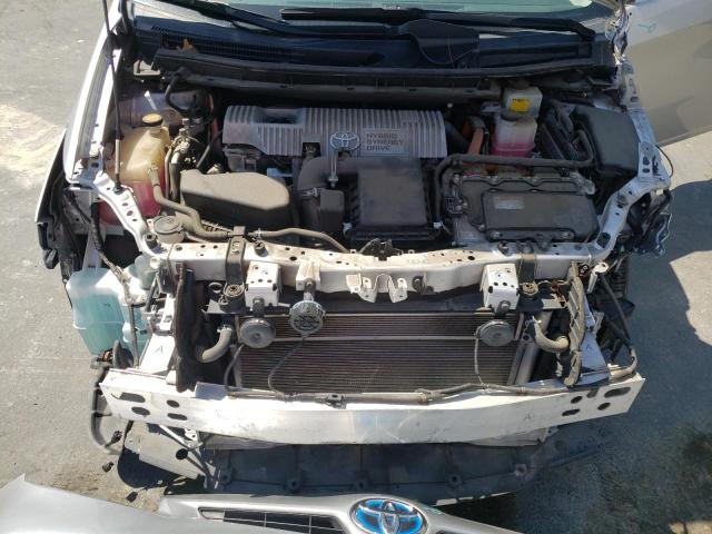 Photo 7 from auction – 2014 TOYOTA PRIUS with VIN JTDKN3DU2E1769061