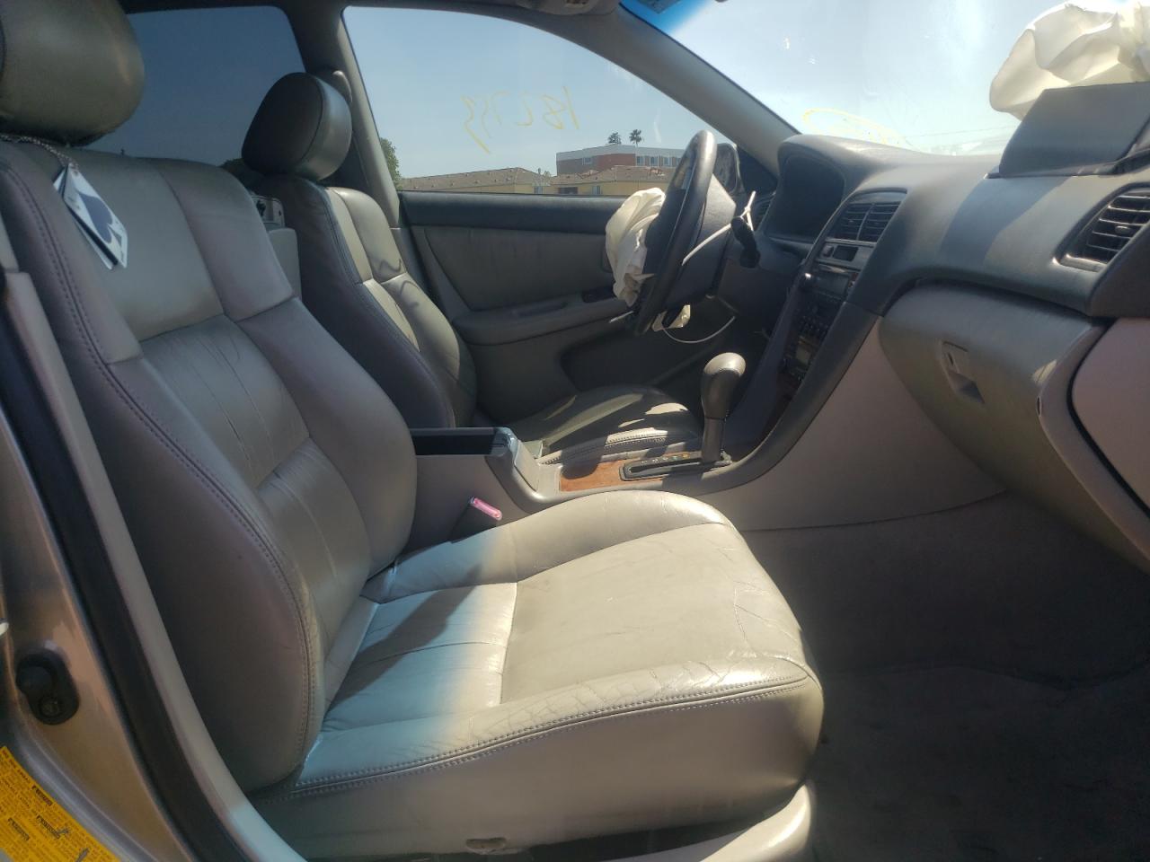 Foto 5 de la subasta – 2000 LEXUS ES 300 con VIN JT8BF28G0Y0262678