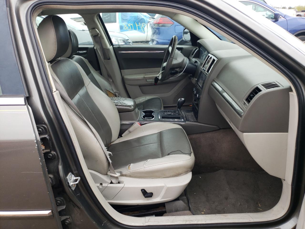 Photo 5 from auction – 2008 CHRYSLER 300 TOURIN with VIN 2C3LA53G18H270785
