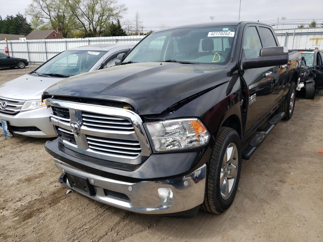 Photo 2 from auction – 2017 RAM 1500 SLT with VIN 1C6RR7TT6HS852467