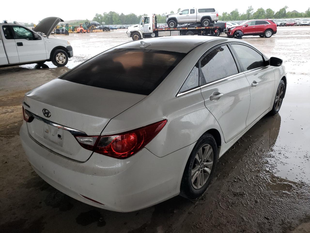 Photo 4 from auction – 2011 HYUNDAI SONATA GLS with VIN 5NPEB4AC6BH239526