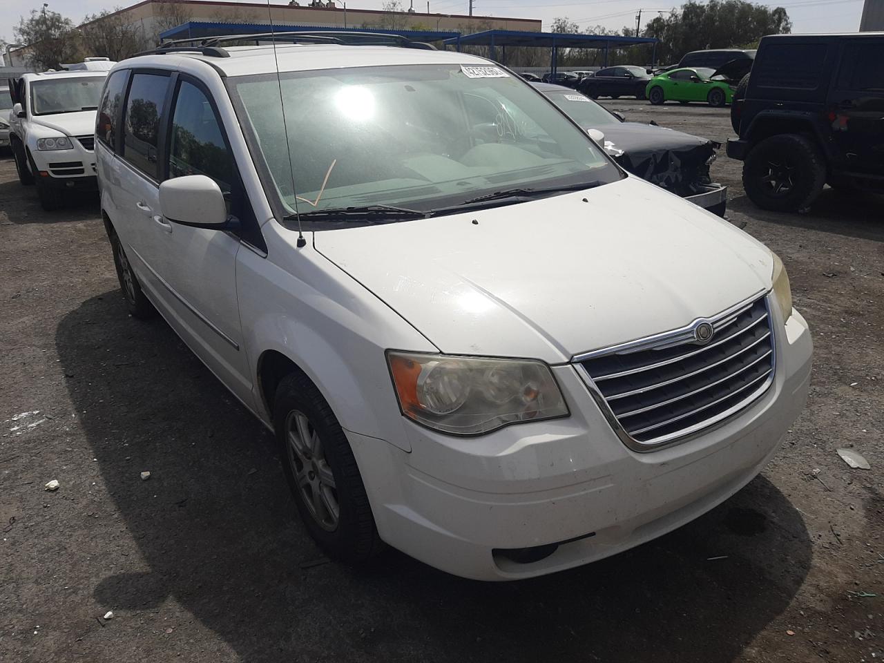 Photo 1 from auction – 2010 CHRYSLER TOWN & COU with VIN 2A4RR5D10AR493211