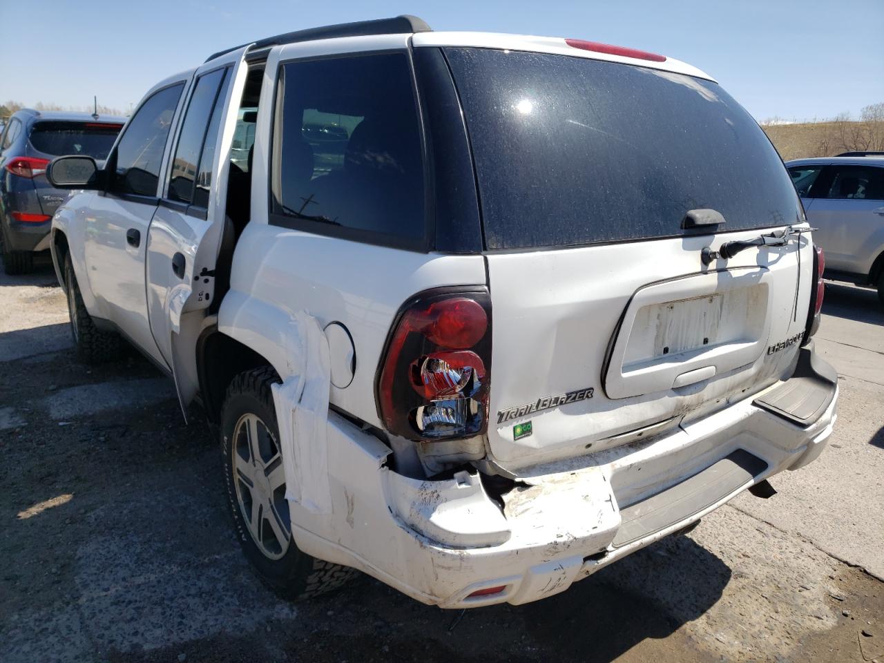 Photo 3 from auction – 2004 CHEVROLET TRAILBLAZE with VIN 1GNDT13S842389175