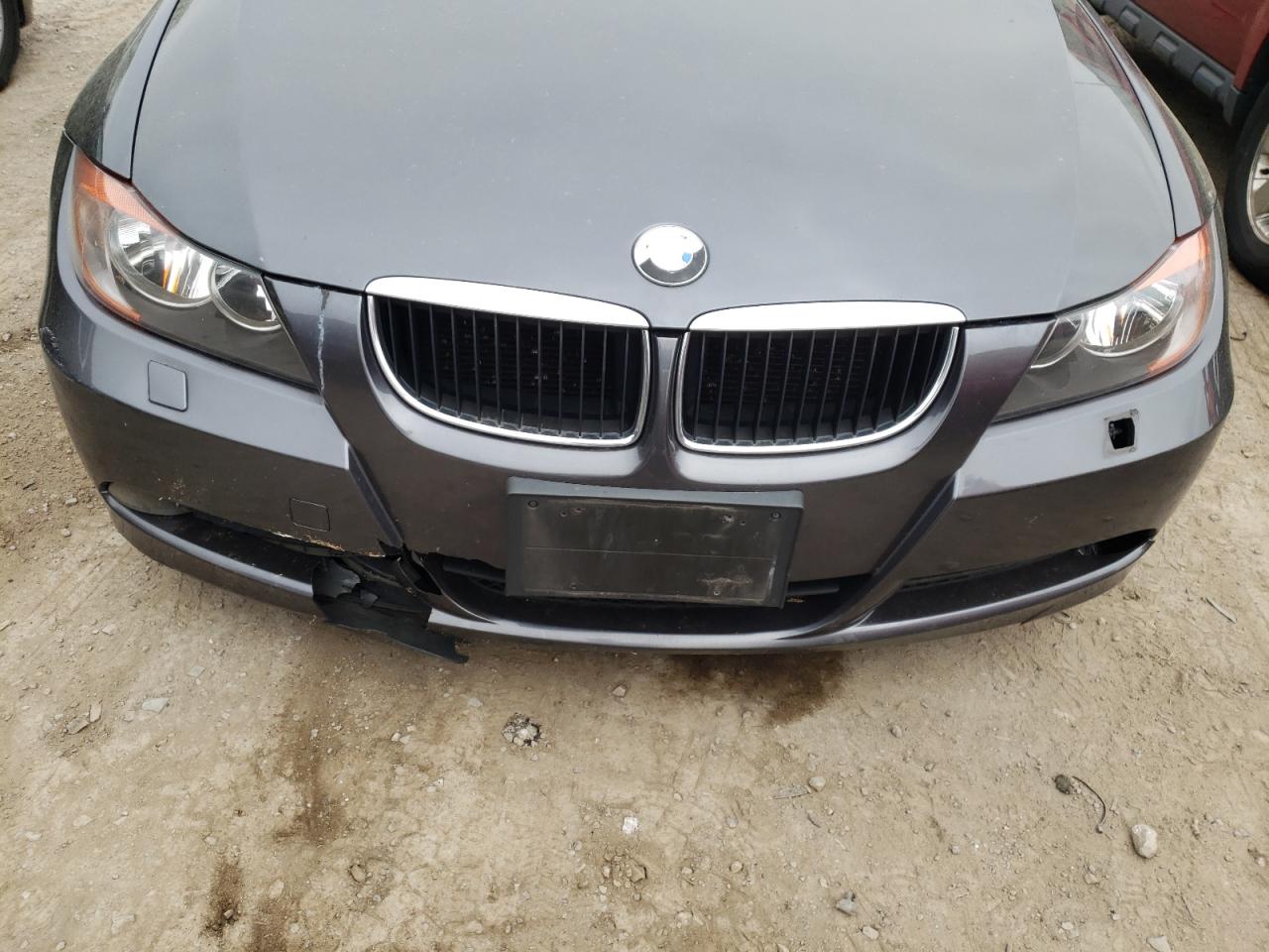 Photo 9 from auction – 2006 BMW 325 I with VIN WBAVB13566KR62200