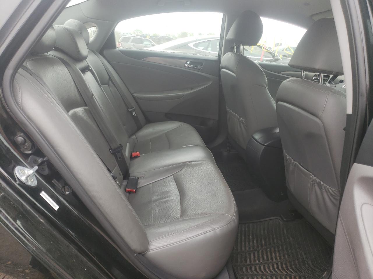 Photo 6 from auction – 2015 HYUNDAI SONATA HYB with VIN KMHEC4A46FA127517