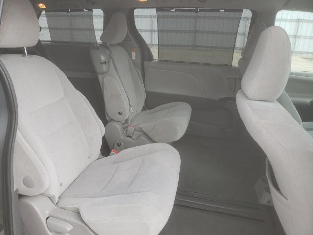 Photo 6 from auction – 2016 TOYOTA SIENNA LE with VIN 5TDKK3DC8GS703118