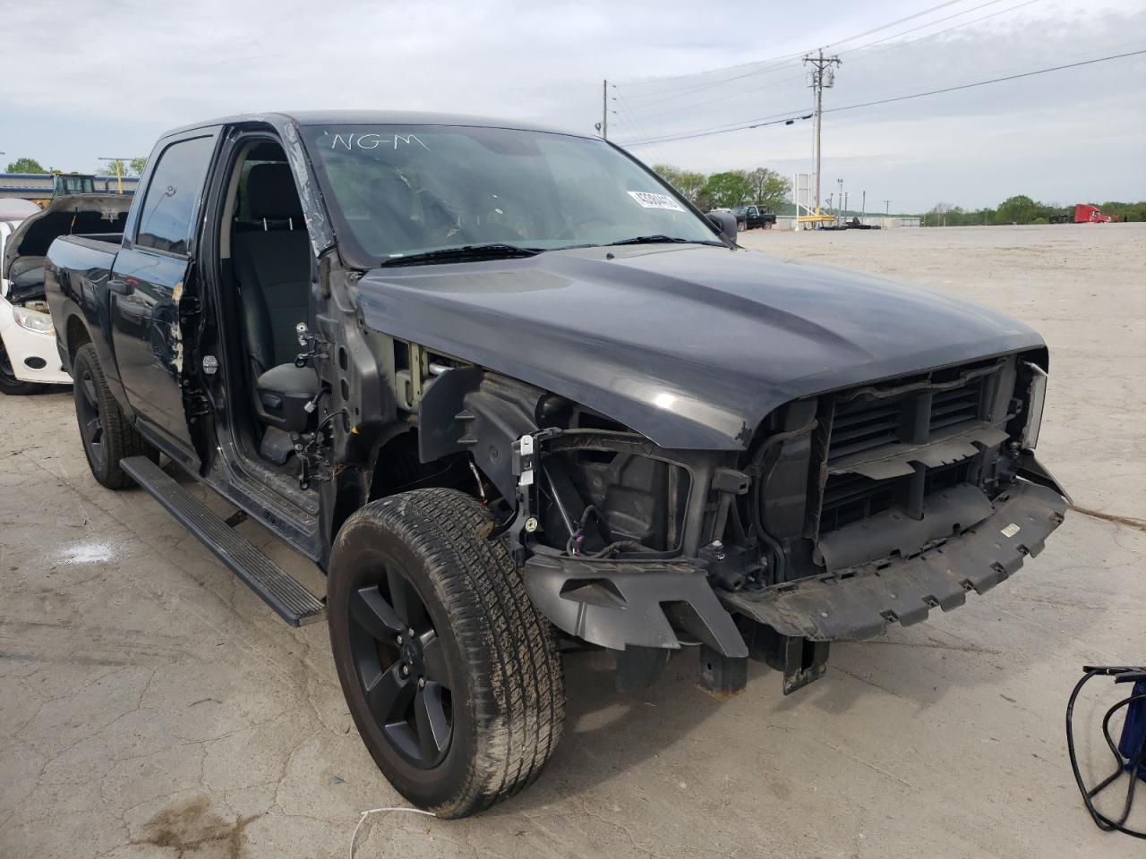 RAM 1500 ST 2017 with VIN 1C6RR6KT3HS683326 - Photo from auction