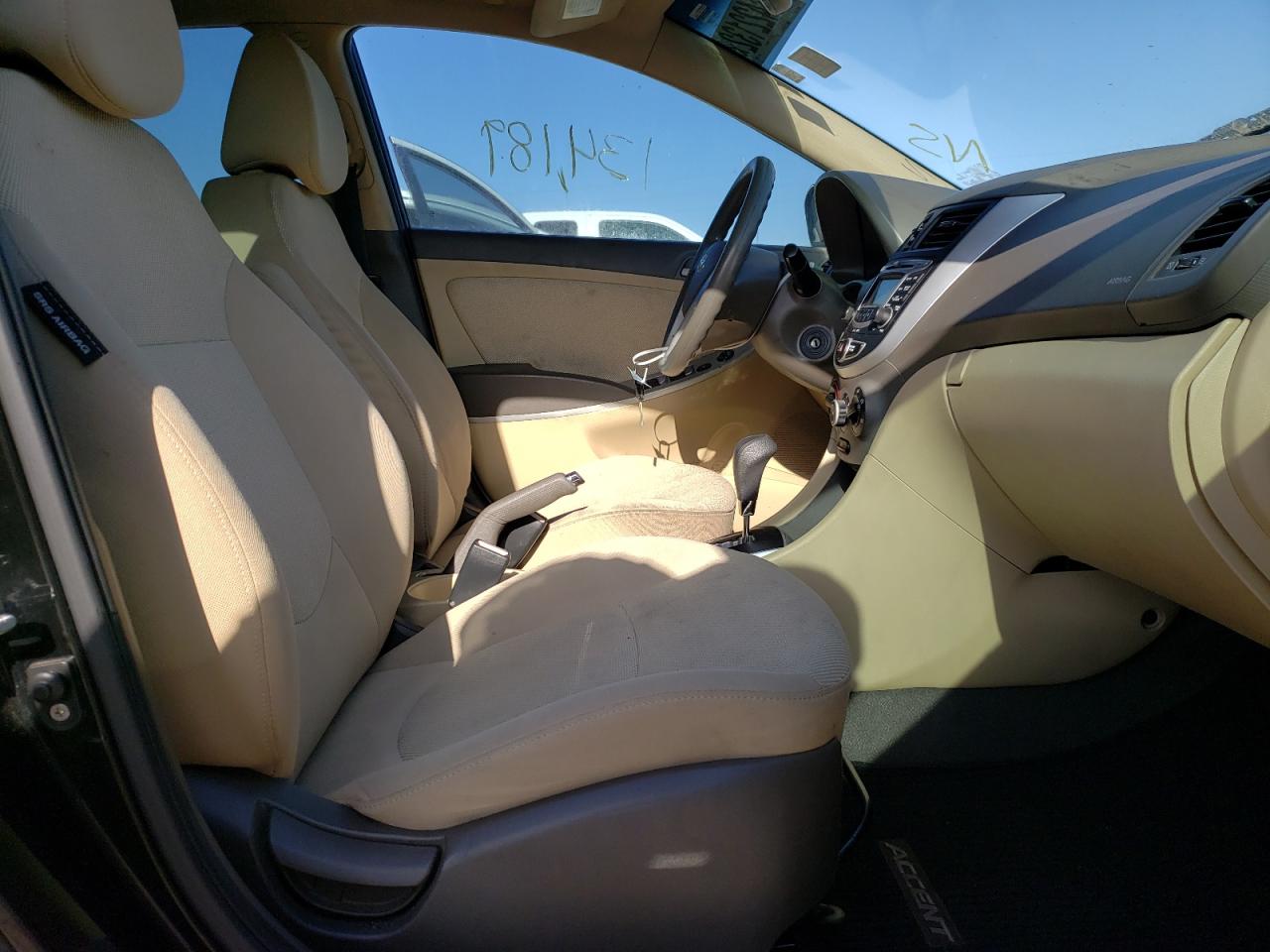 Photo 5 from auction – 2012 HYUNDAI ACCENT GLS with VIN KMHCT4AE6CU208513