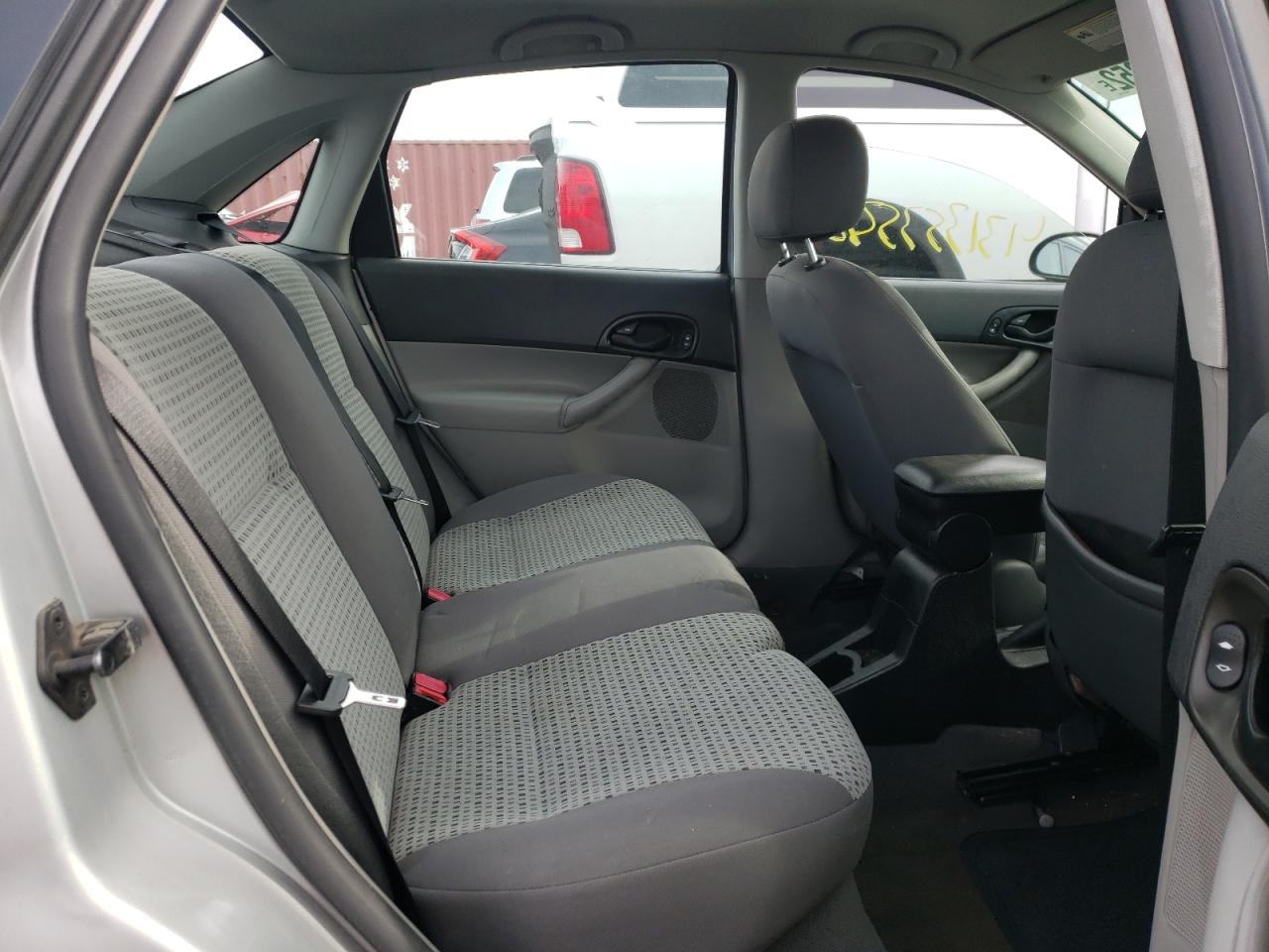 Photo 6 from auction – 2007 FORD FOCUS ZX4 with VIN 1FAHP34N37W222633