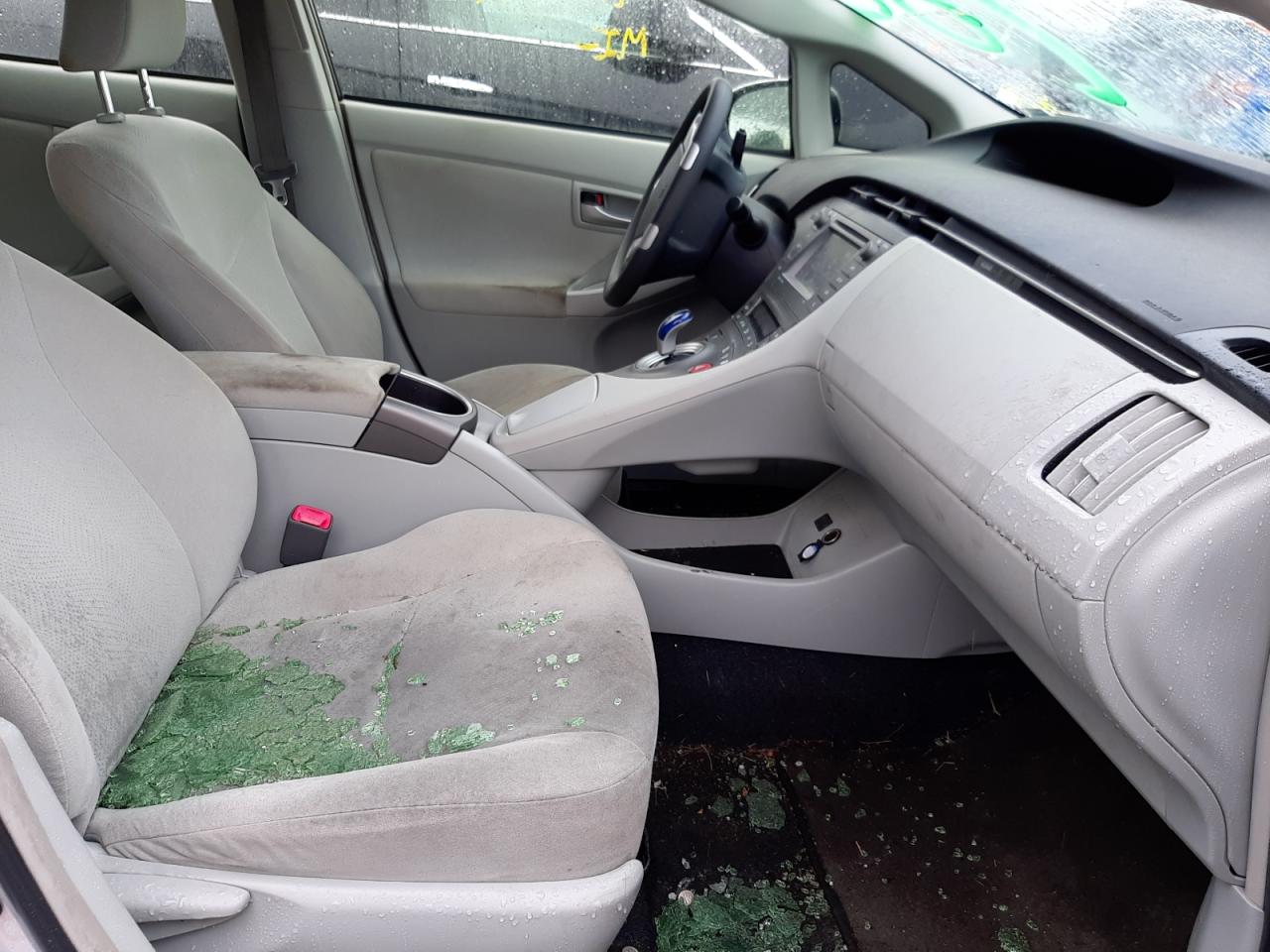 Photo 5 from auction – 2012 TOYOTA PRIUS with VIN JTDKN3DU7C5411590