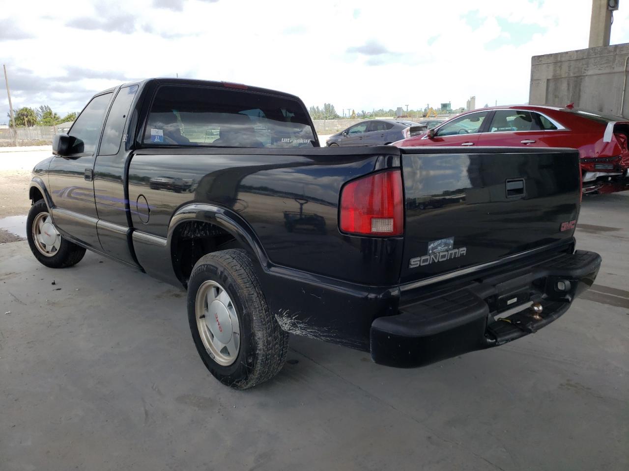 Foto 3 de la subasta – 2002 GMC SONOMA con VIN 1GTCS19W028110054