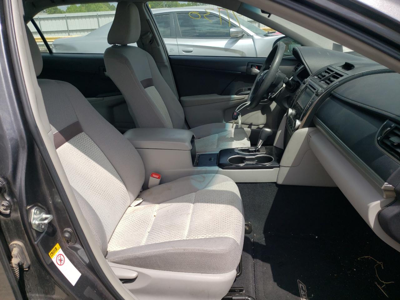 Photo 5 from auction – 2014 TOYOTA CAMRY L with VIN 4T4BF1FKXER440976