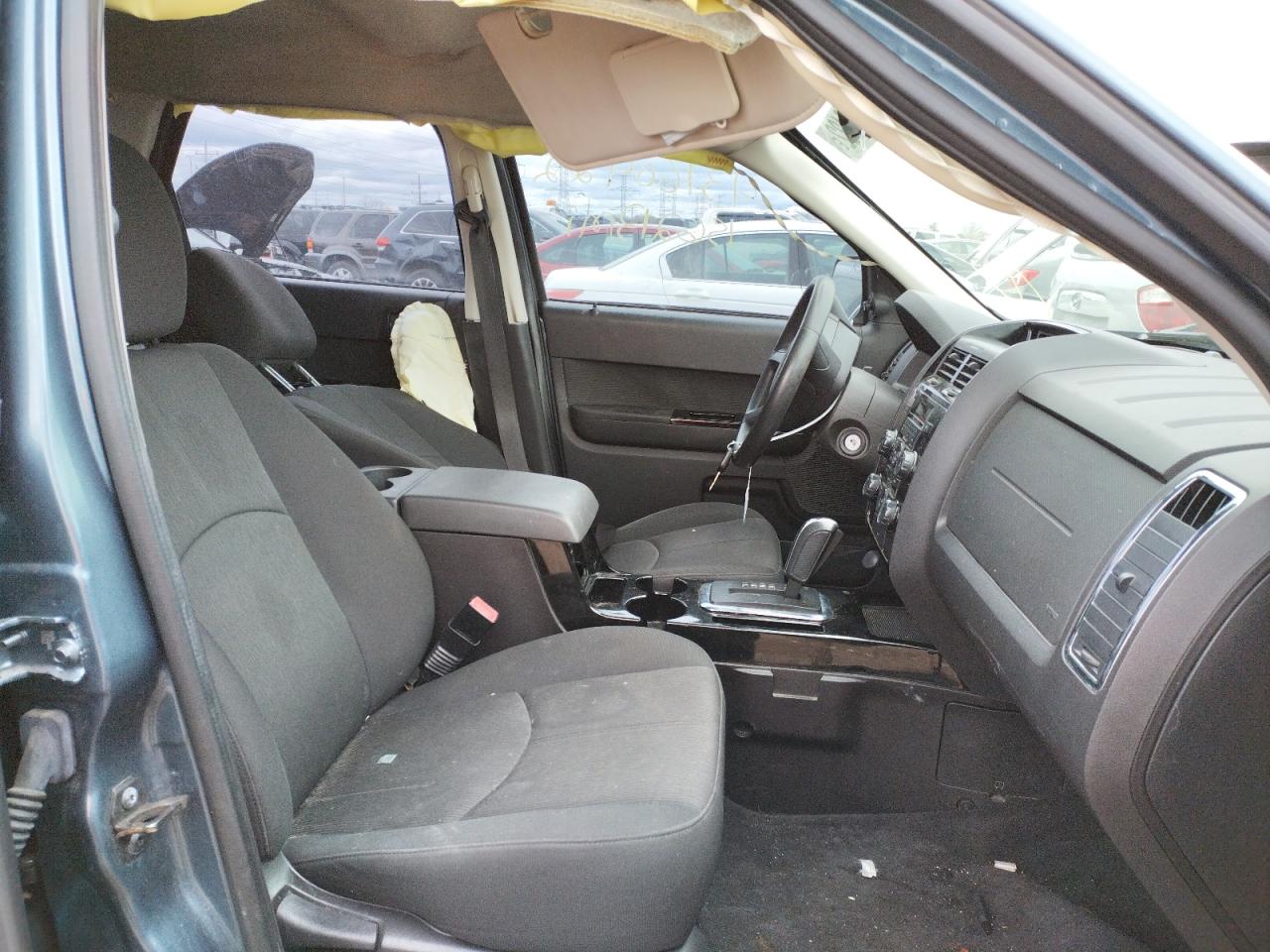 Photo 5 from auction – 2010 MAZDA TRIBUTE I with VIN 4F2CY9C71AKM02022