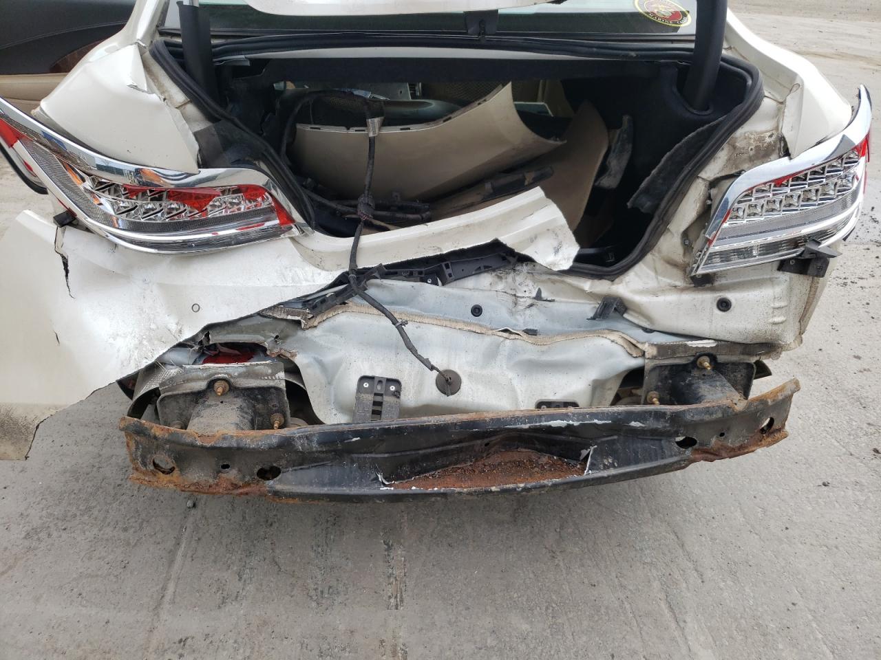 Photo 9 from auction – 2010 BUICK LACROSSE C with VIN 1G4GC5EG7AF219783