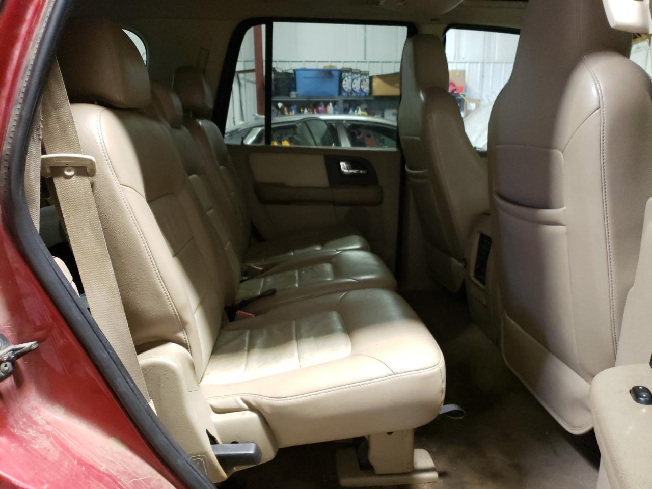 Photo 6 from auction – 2005 FORD EXPEDITION with VIN 1FMFU18515LA22014