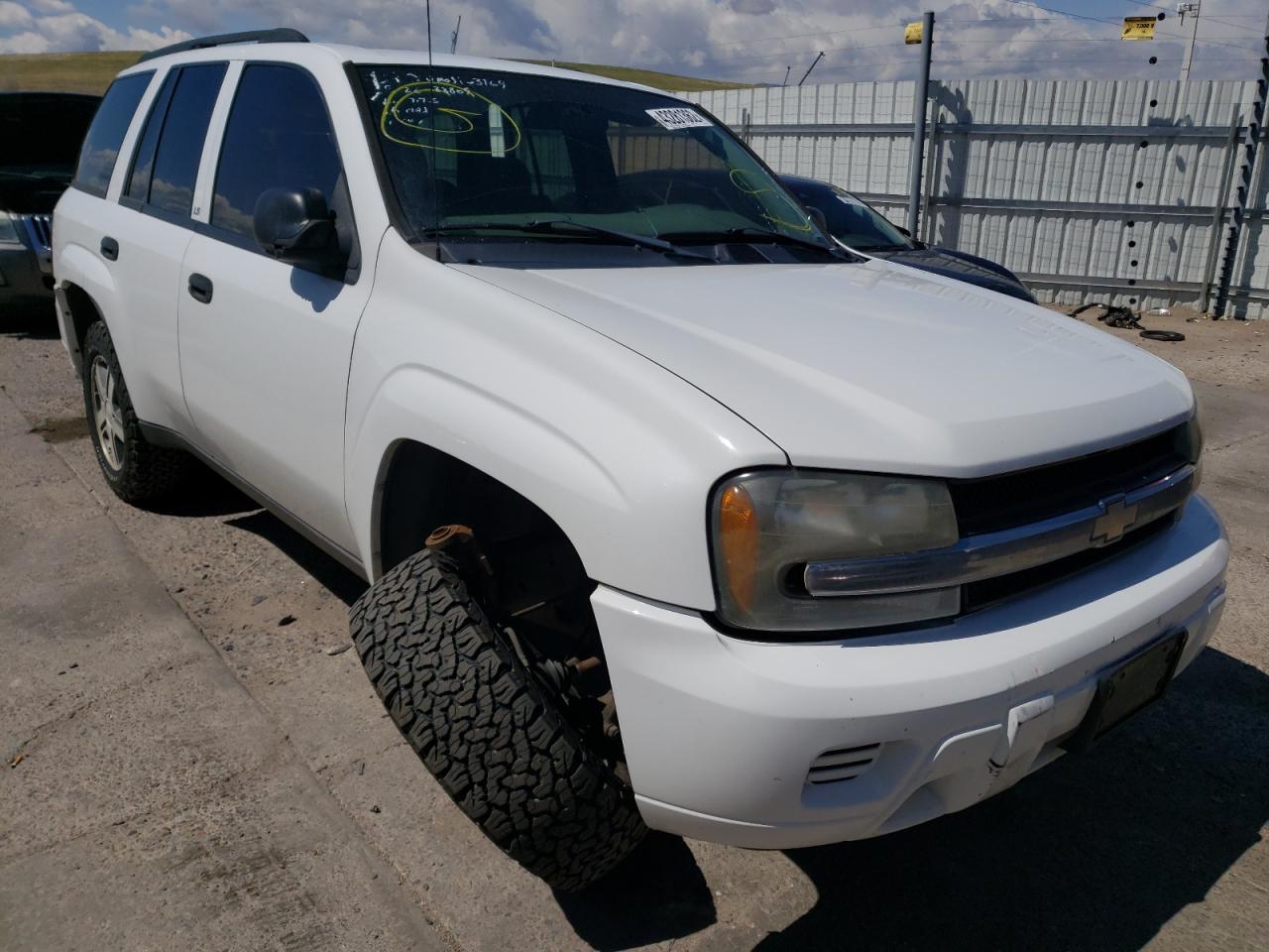 Photo 1 from auction – 2004 CHEVROLET TRAILBLAZE with VIN 1GNDT13S842389175