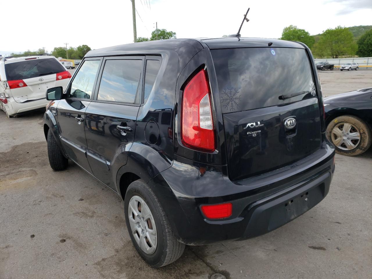 Photo 3 from auction – 2013 KIA SOUL with VIN KNDJT2A54D7493003