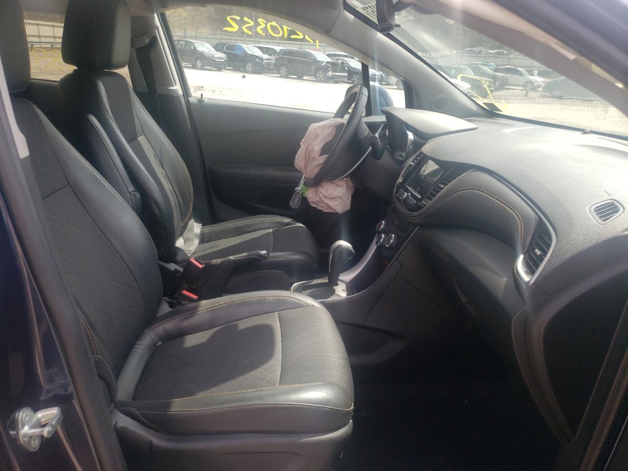 Photo 5 from auction – 2018 CHEVROLET TRAX 1LT with VIN 3GNCJPSB0JL261206