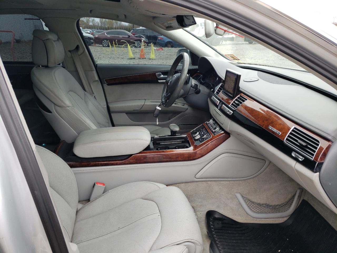 Foto 5 de la subasta – 2012 AUDI A8 L QUATT con VIN WAURVAFD0CN015692